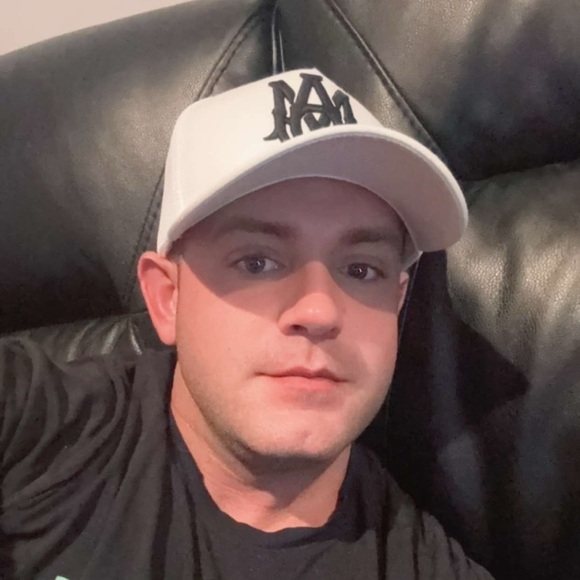 Meet your Posher, Jonathan - Picture 2 of 2